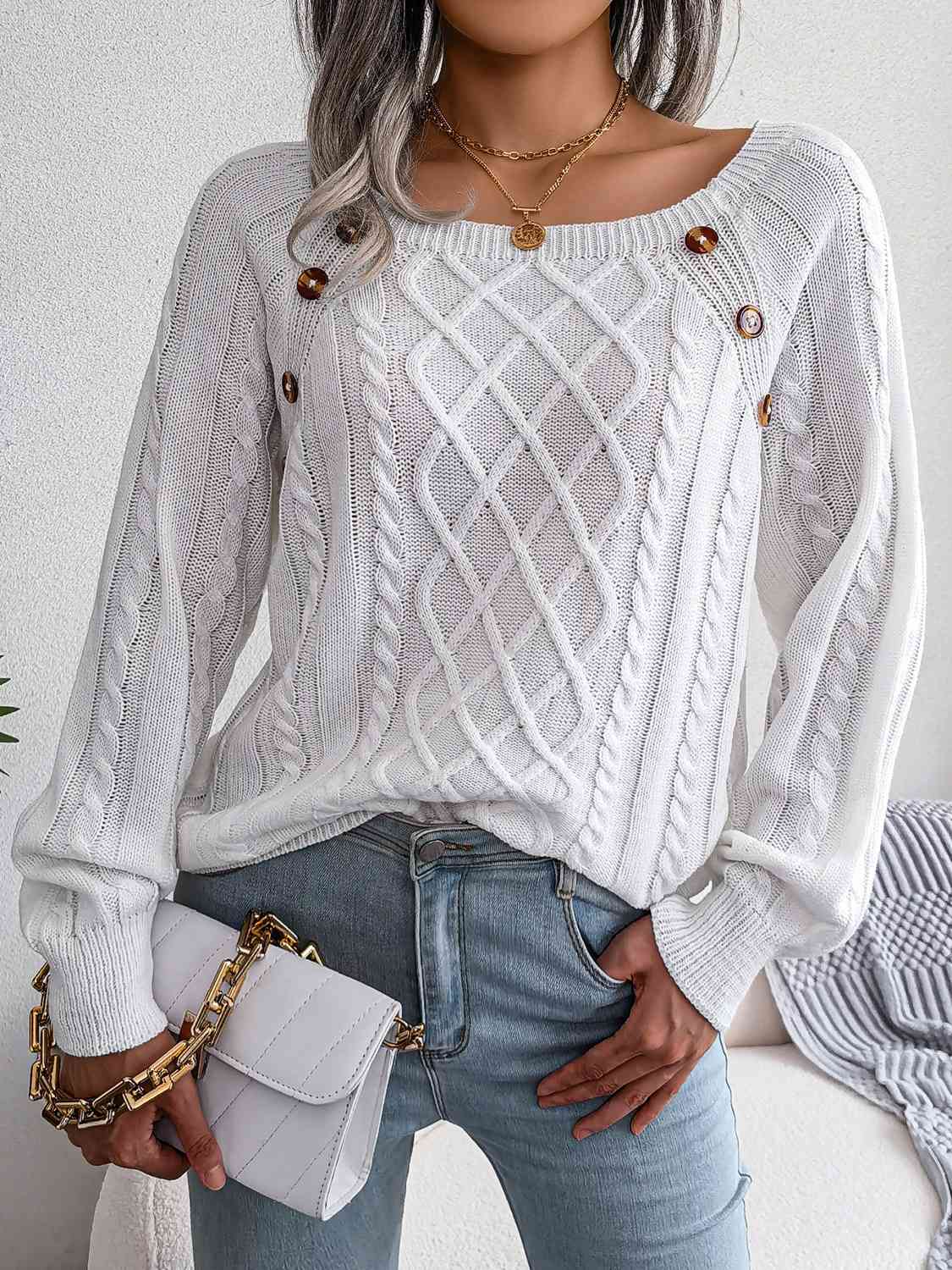 Golden Thread Cable-Knit Sweater 🤎