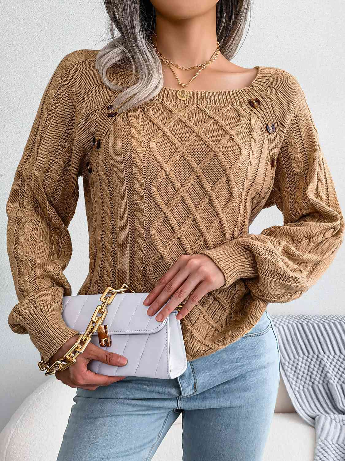 Golden Thread Cable-Knit Sweater 🤎