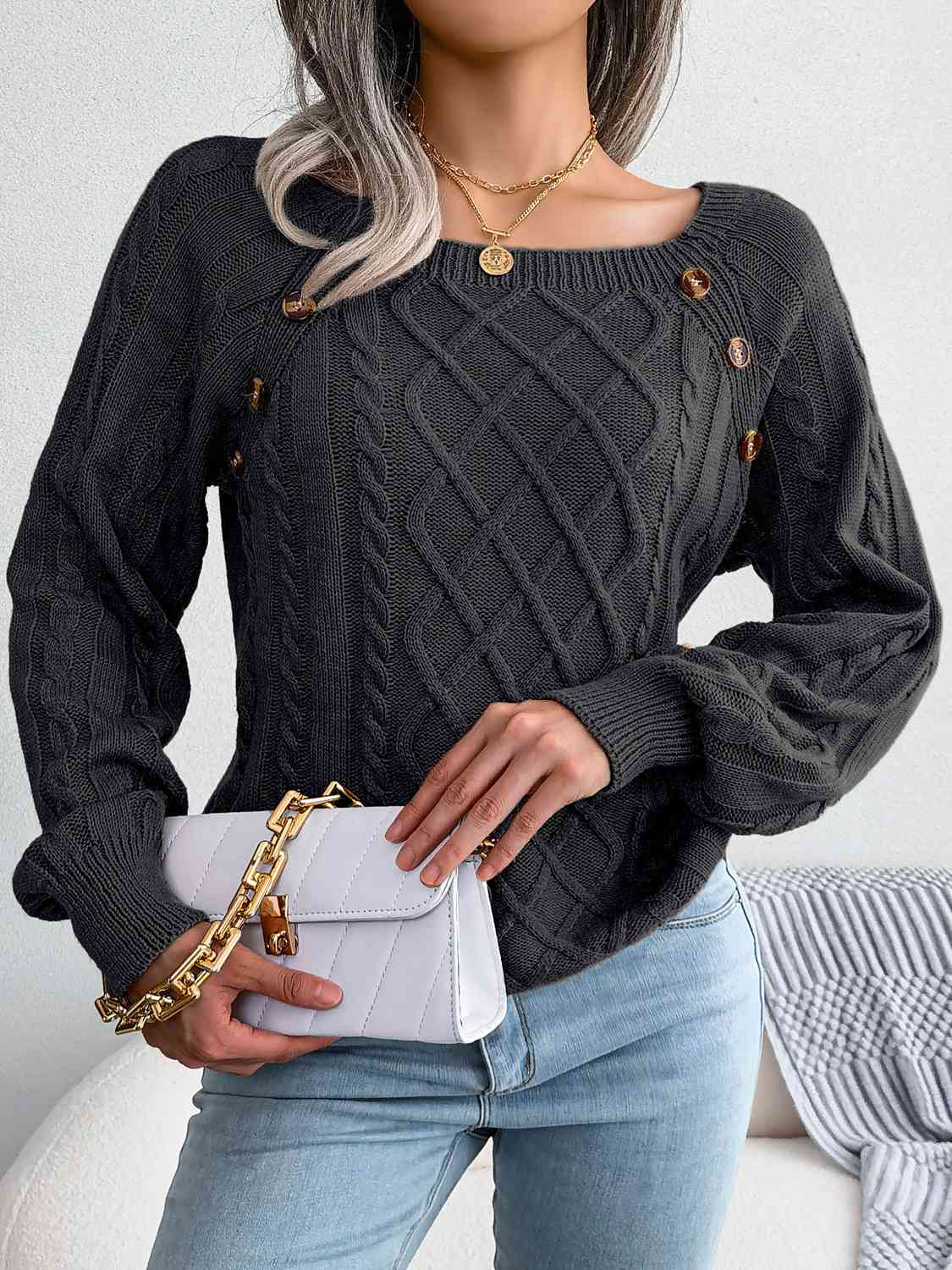 Golden Thread Cable-Knit Sweater 🤎